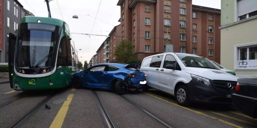 Basel Traum Auto Unfall