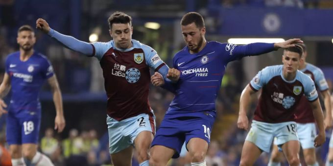 Chelseas Eden Hazard kämpft sich durch FC Chelsea Burnley Eden Hazard