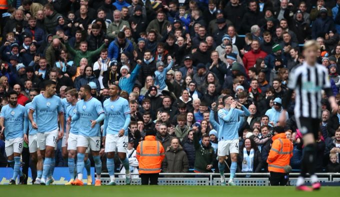 Manchester City Schlägt Newcastle Und Bleibt Im Meisterrennen Dran