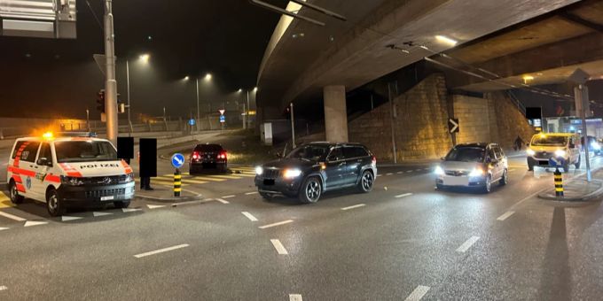 Neuhausen am Rheinfall: Kollision zwischen zwei Autos Neuhausen am Rheinfall: Kollision zwischen zwei Autos