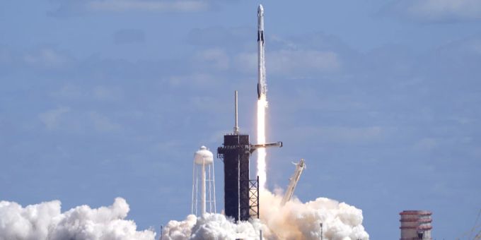 Mit dem Falcon 9 Trägersystem hat SpaceX nun einen neuen Rekord in Sachen Startfrequenz aufgestellt 2023 SpaceX Falcon 9