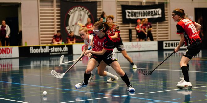 Unihockey Basel Regio beim Spiel gegen die Chilis Rümlang-Regensdorf