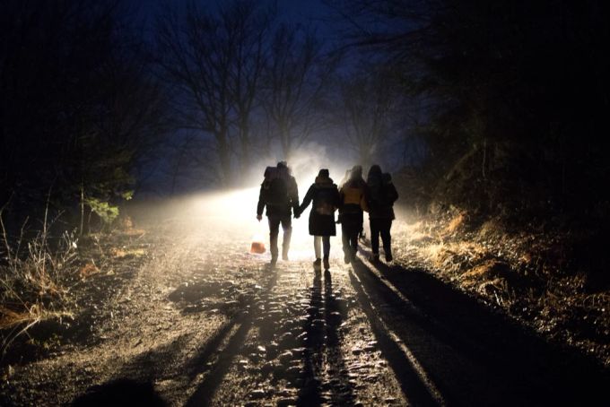 Viele Flüchtlinge und Aslybewerber machen persönliche Gewalterfahrungen – in den Herkunftsländern oder auf dem Weg nach Europa. (Symbolbild) Migration Gewalterfahrungen