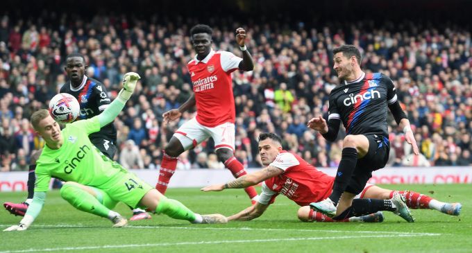 Granit Xhaka trifft gegen Crystal Palace zum 3:0. Granit Xhaka