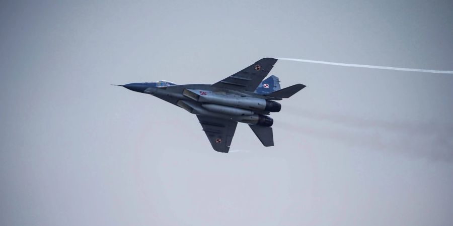 Ein MiG-29-Kampfjet der polnischen Luftwaffe bei einer Luftfahrtschau.
