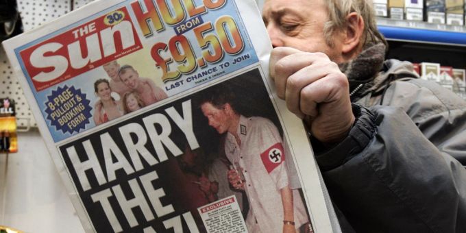 In «The Crown» - Netflix rollt Prinz Harrys Nazi-Skandal neu auf