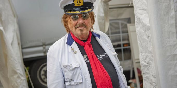 Der Schlagersänger Frank Zander hat im Rahmen des Schlager-Olymps das letzte Mal vor grossem Publikum auf der Bühne gestanden. Der Schlagersänger Frank Zander hat im Rahmen des Schlager-Olymps das letzte Mal vor grossem Publikum auf der Bühne gestanden.