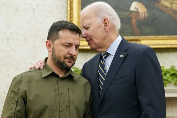 Präsident Joe Biden mit Volodymyr Zelenskyy im Oval Office des Weissen Hauses. joe biden Volodymyr Zelenskyy