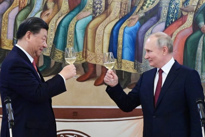 Prost unter Freunden? Der russische Staatsführer Wladimir Putin und der chinesische Präsident Xi Jinping bei einem Treffen in Moskau. (Archivbild) Putin Xi Verbündete China