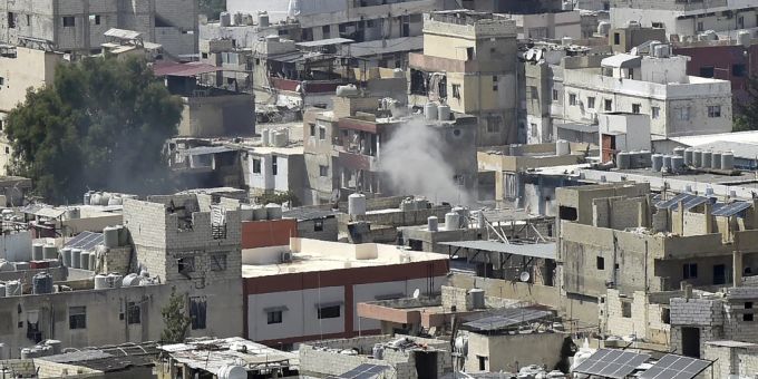 Rauch steigt aus dem palästinensischen Flüchtlingslager Ain al-Hilweh. (Archivbild) Palästinensisches Flüchtlingslager