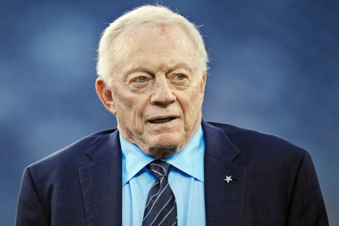 Das Vermögen von Dallas-Cowboys-Owner Jerry Jones wird auf 13,6 Milliarden Dollar geschätzt. nfl