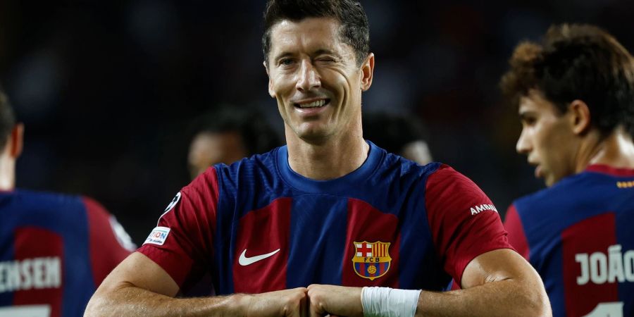 Barcelonas Robert Lewandowski feiert seinen Treffer.