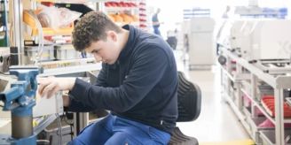 «Chance» - Teenies finden wegen Fachkräftemangel einfacher Lehrstelle