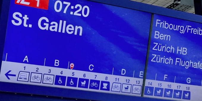 Ich welchem Zugwagen befindet sich der Speisewagen? Mit dem neuen Layout der Anzeigetafeln der SBB in Zukunft gut ersichtlich. SBB Anzeigen