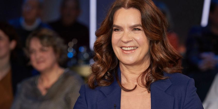 Die ehemalige Eiskunstläuferin Katarina Witt lobt Schauspielerin Lavinia Nowak in hohen Tönen.