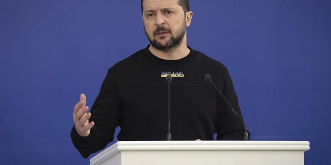 Kiew - Selenskyj fordert Durchsetzung von Sanktionen gegen Russland