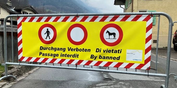Sperrung Niderentalstrasse in Schwanden GL Niderentalstrasse in Schwanden GL