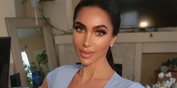 Kim Kardashian Double