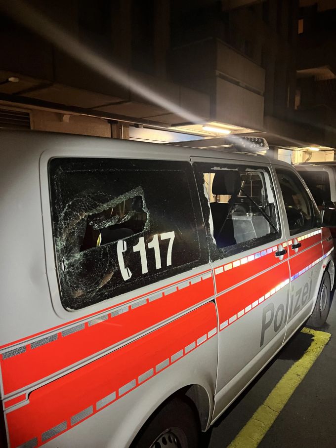 Der angerichtete Schaden kann noch nicht beziffert werden. Der angerichtete Schaden kann noch nicht beziffert werden.