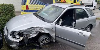 Bubendorf BL - Kollision zwischen zwei Personenwagen