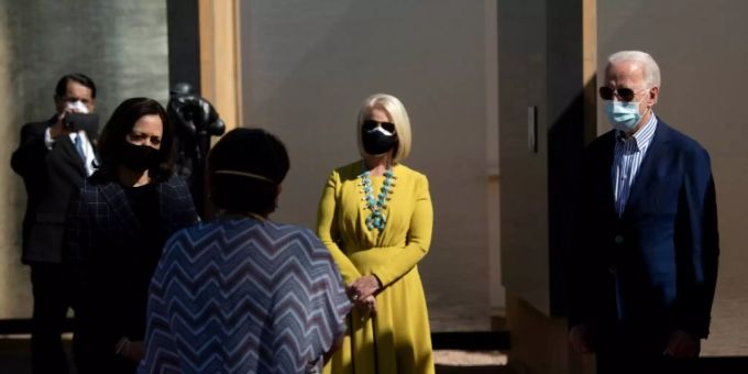Cindy McCain und Joe Biden Cindy McCain und Joe Biden