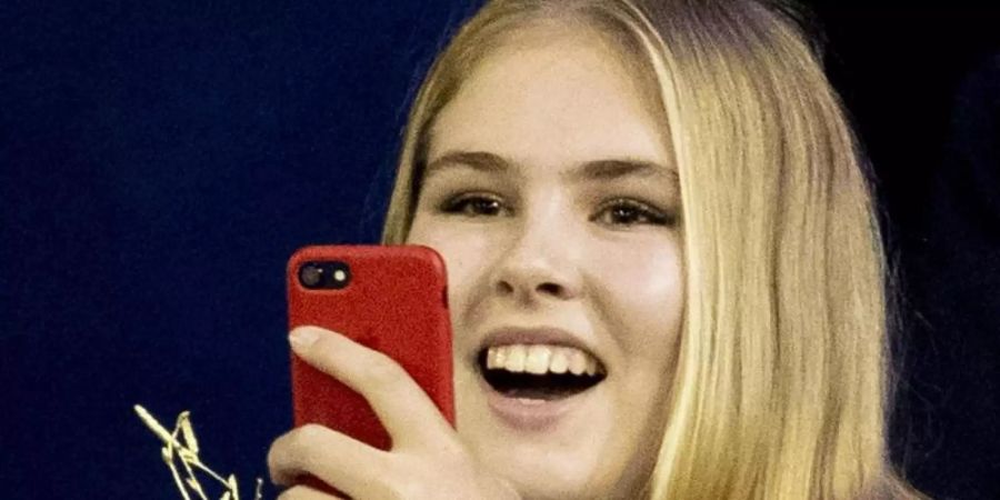 Prinzessin Amalia der Niederlande will sich nach dem Abitur erst einmal die Welt angucken und dann studieren. Foto: Patrick van Katwijk/Dutch Photo Press/dpa