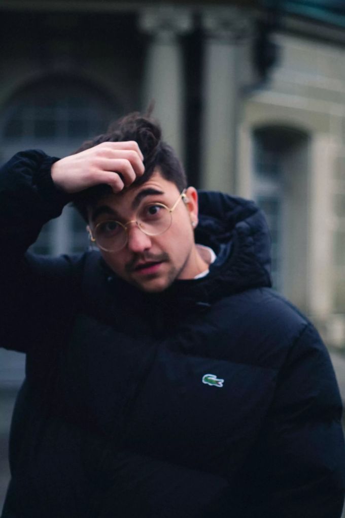 Seine Leidenschaft für Rap entdeckte QrÄsH schon mit 14 Jahren. Rap