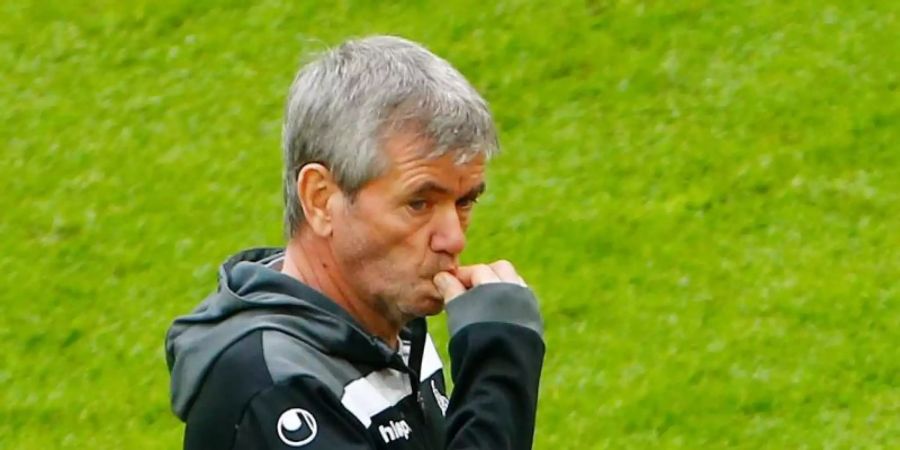 Kritisiert die Führung des 1. FC Köln: Trainer Friedhelm Funkel. Foto: Thilo Schmuelgen/Reuters-Pool/dpa