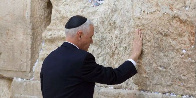US-Vizepräsident in Jerusalem - Mike Pence besucht Klagemauer