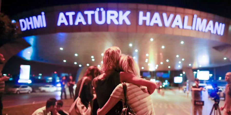 Am Flughafen in Istanbul sprengten sich im Juni 2016 Terroristen in die Luft.