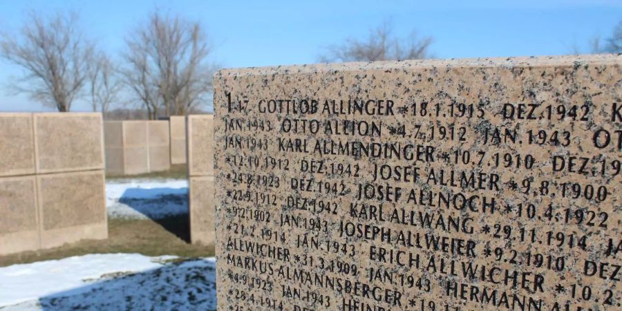 Ein Soldatenfriedhof in Wolgograd.