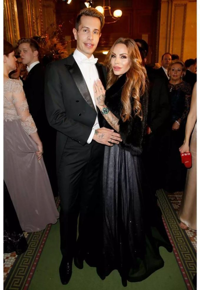 Florian Wess und Gina-Lisa Lohfink am Wiener Opernball 2017. Damals waren die beiden noch Freunde. Florian Wess und Gina-Lisa Lohfink am Wiener Opernball 2017. Damals waren die beiden noch Freunde.