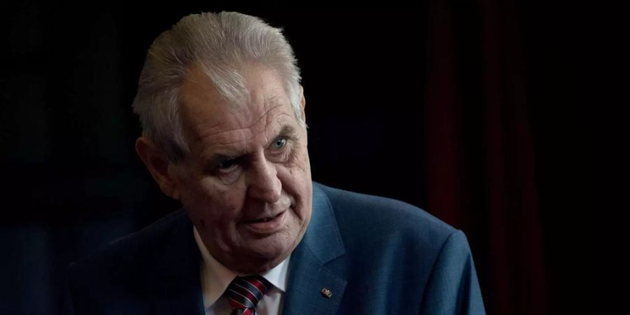 Milos Zeman, tschechischer Staatspräsident: «Ihr ergebener Dienst für die Monarchie, ihre ungeheure Demut und ihre Erhabenheit bleiben für immer in unseren Herzen.»