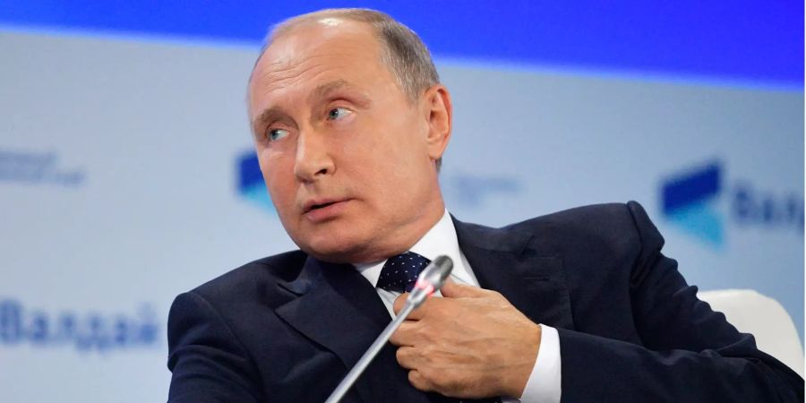 Der russische Präsident Wladimir Putin spricht auf einer Sitzung des Valdai International Discussion Club in Sotschi.