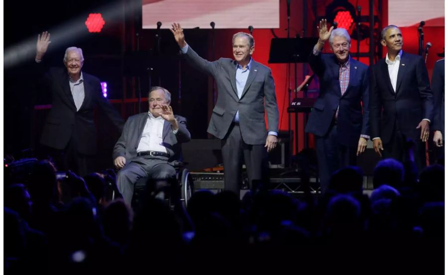 Von links nach rechts: Jimmy Carter (93), George Bush Sen.(93), George W. Bush (71), Bill Clinton (71) und Barack Obama (56).