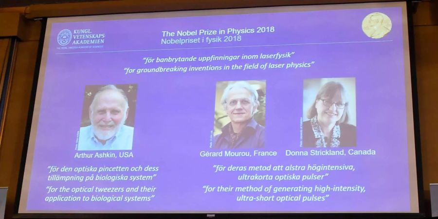 Die Nobelpreisträger für Physik 2018, Arthur Ashkin aus den USA , Gerard Mourou aus Frankreich und Donna Strickland aus Kanada.