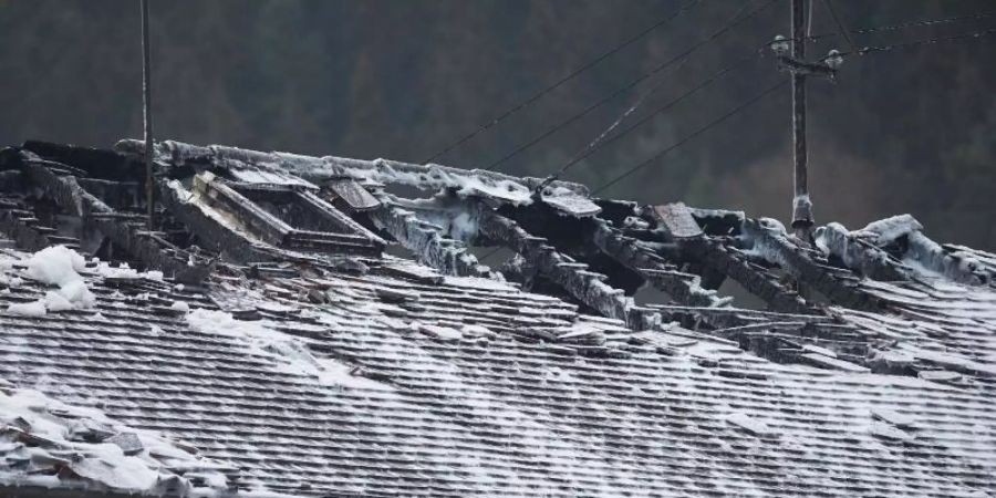 Ausgebranntes Dachgeschoss: Beim dem Brand sind fünf Personen ums Leben gekommen. Foto: Thomas Frey