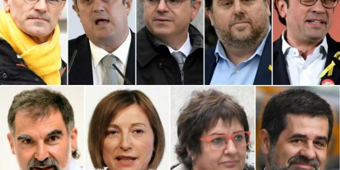 Die Hautangeklagten, darunter Oriol Junqueras (Vierter v.o.) Die Hautangeklagten, darunter Oriol Junqueras (Vierter v.o.)