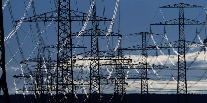 Die Schweiz müsste ihre Ambitionen verdoppeln, um bei der Energiewende auf Kurs zu sein. Die Schweiz müsste ihre Ambitionen verdoppeln, um bei der Energiewende auf Kurs zu sein.