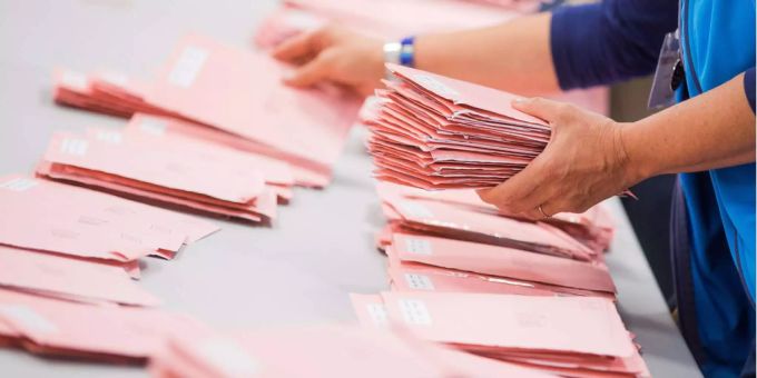 Rekord an Briefwählern in Österreich. Rekord an Briefwählern in Österreich.