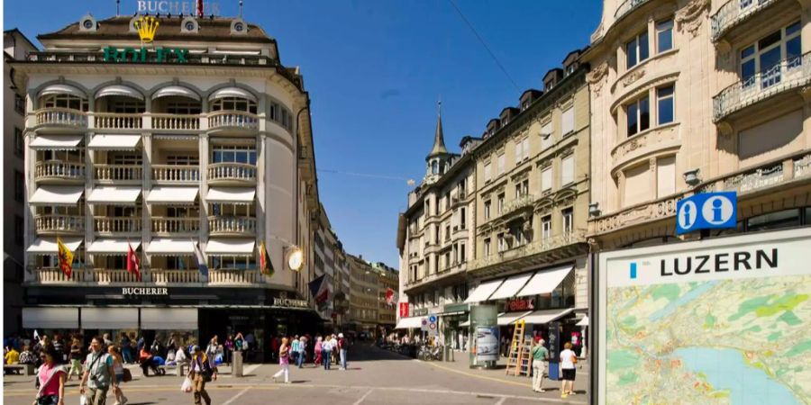 Die neue Strasse soll unter der Stadt Luzern hindurchführen und so den Verkehr entlasten.