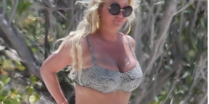 Sängerin veräppelt Fans im Netz - Flachwitz-Alarm bei Jessica Simpson