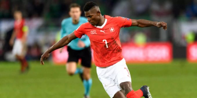 Nati-Stürmer Breel Embolo ist in die Schweiz zurückgereist. Nati-Stürmer Breel Embolo ist in die Schweiz zurückgereist.