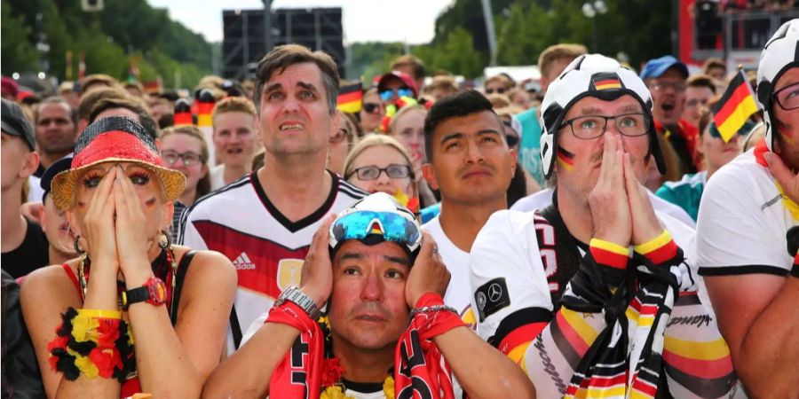 Sie haben sich etwas erholt: Die Deutschen schauen weiter WM – trotz dem blamablen Out.