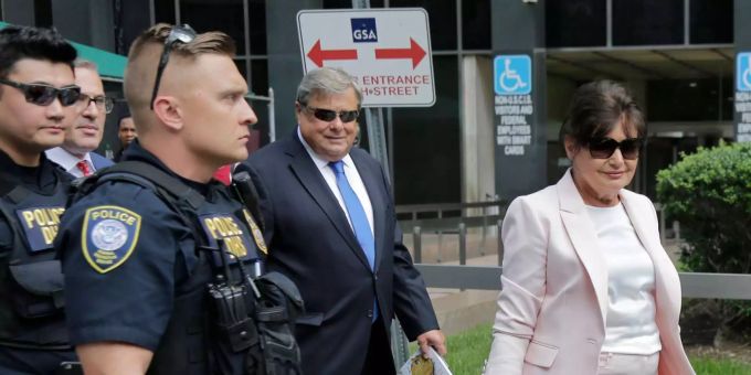 Eid abgelegt - Melania Trumps Eltern sind jetzt US-Bürger