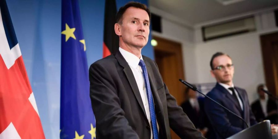 Jeremy  Hunt bei einer Pressekonferenz.