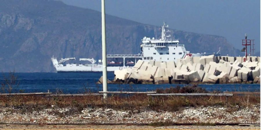 Das Schiff Diciotti bei seiner Ankunft in Italien.