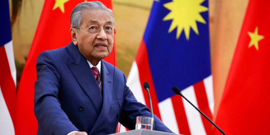 Malaysias Regierungschef Mahathir Mohamed spricht bei einer Pressekonferenz in Peking.