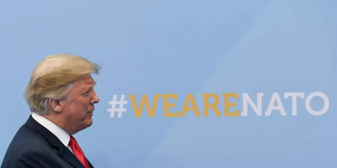 Donald Trump droht seinen Nato-Partnern mit einem amerikanischen Alleingang. Donald Trump droht seinen Nato-Partnern mit einem amerikanischen Alleingang.