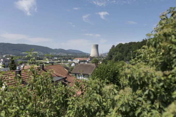 Die Mehrheit der Bevölkerung vertrete eine andere Meinung zu Kernenergie als Befürworter eines schnellen Atomausstiegs, erklärt Bigler. (Symbolbild) AKW Gösgen